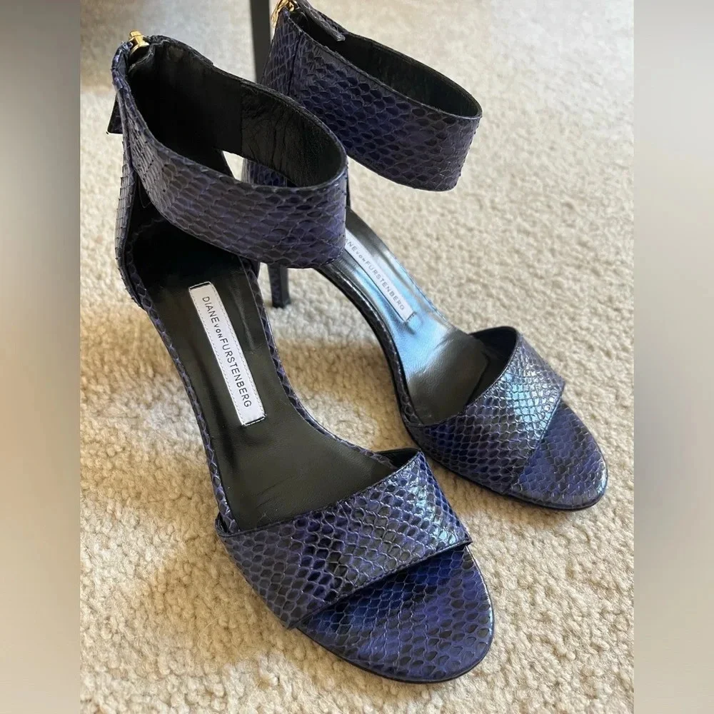 Diane von Furstenberg kitten heels - Picture 1 of 4